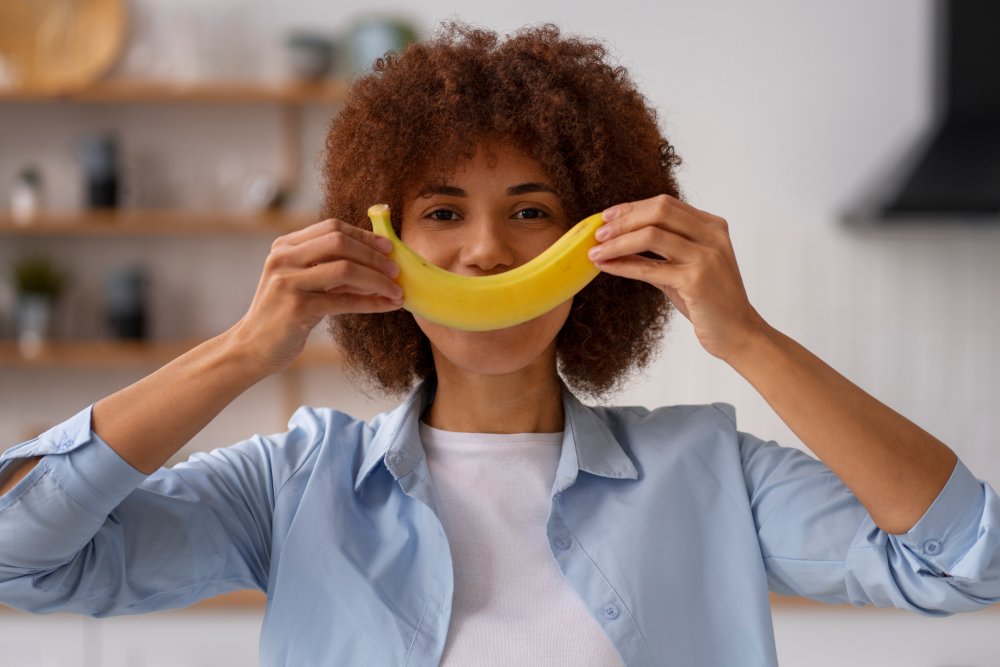 Banana peel teeth whitening