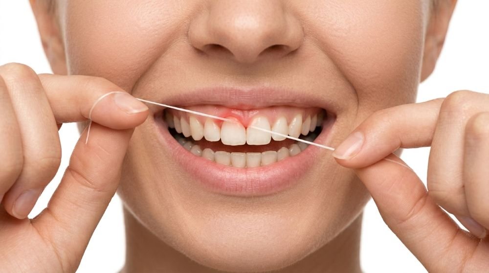 Why Do My Gums Bleed When I Floss? When It’s Normal and When It’s Not
